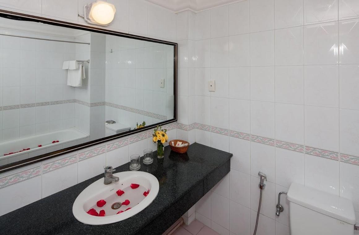 Lucky Central Hotel & Travel Hanoi Eksteriør bilde